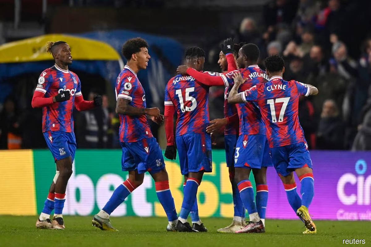 Olise denies United at the death as winning streak ends