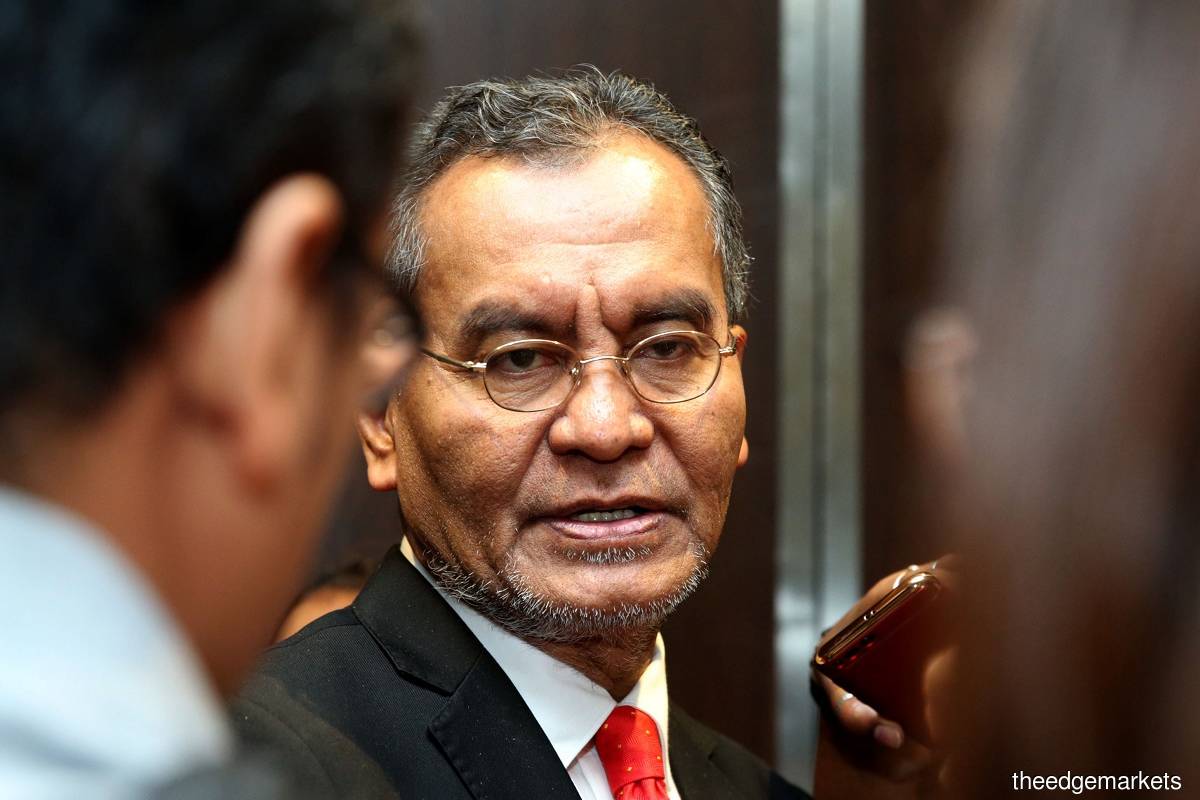 High Court allows ex-minister to amend statement of claim in lawsuit against Najib