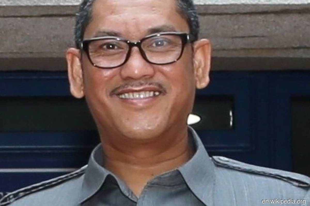 Datuk Seri Ahmad Faizal Azumu is youth and sports minister