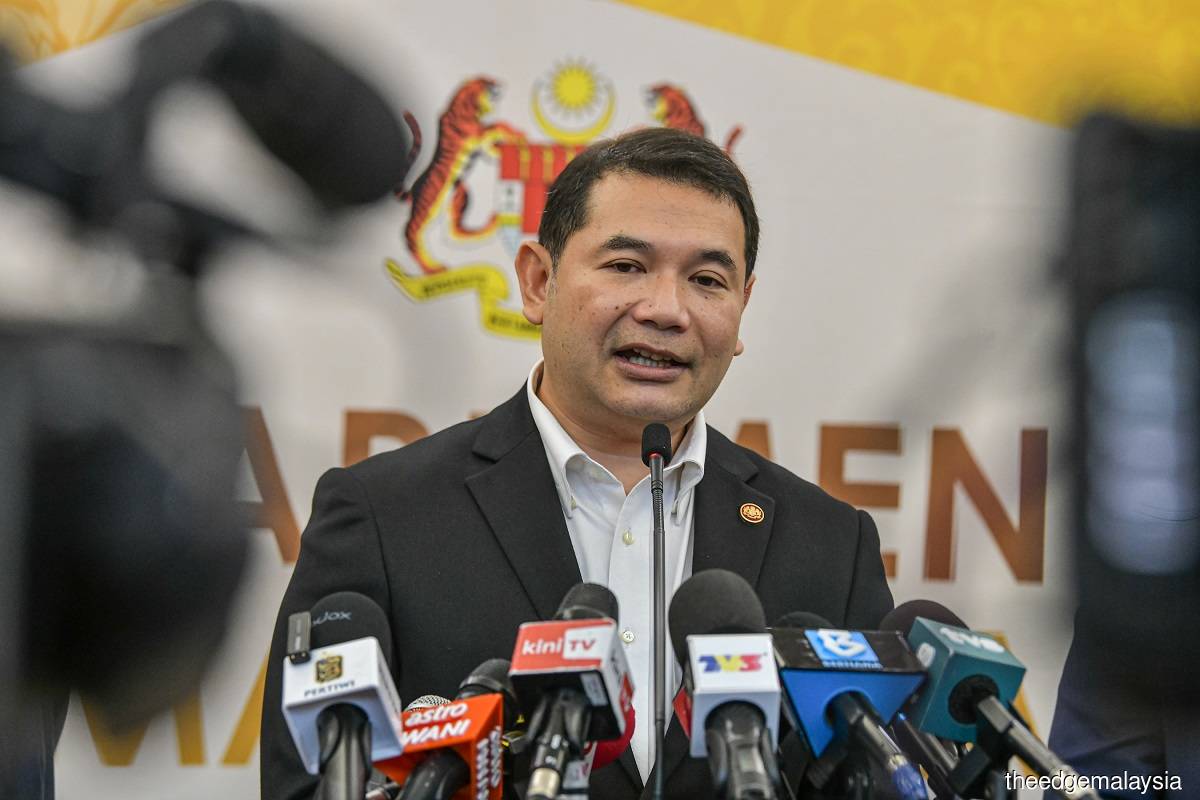 Advance notice of subsidy cuts could lead to price hikes, Rafizi argues