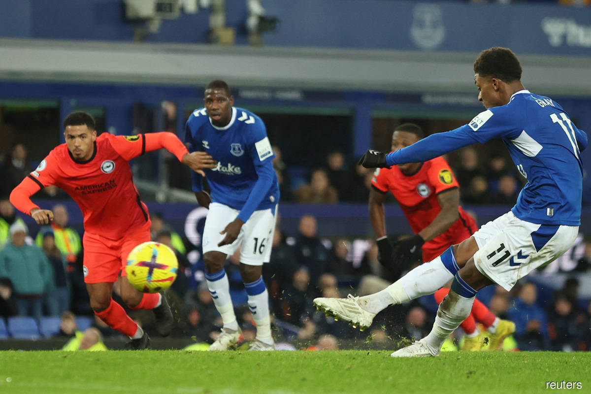 Everton suffer defensive collapse in 4-1 home loss to Brighton
