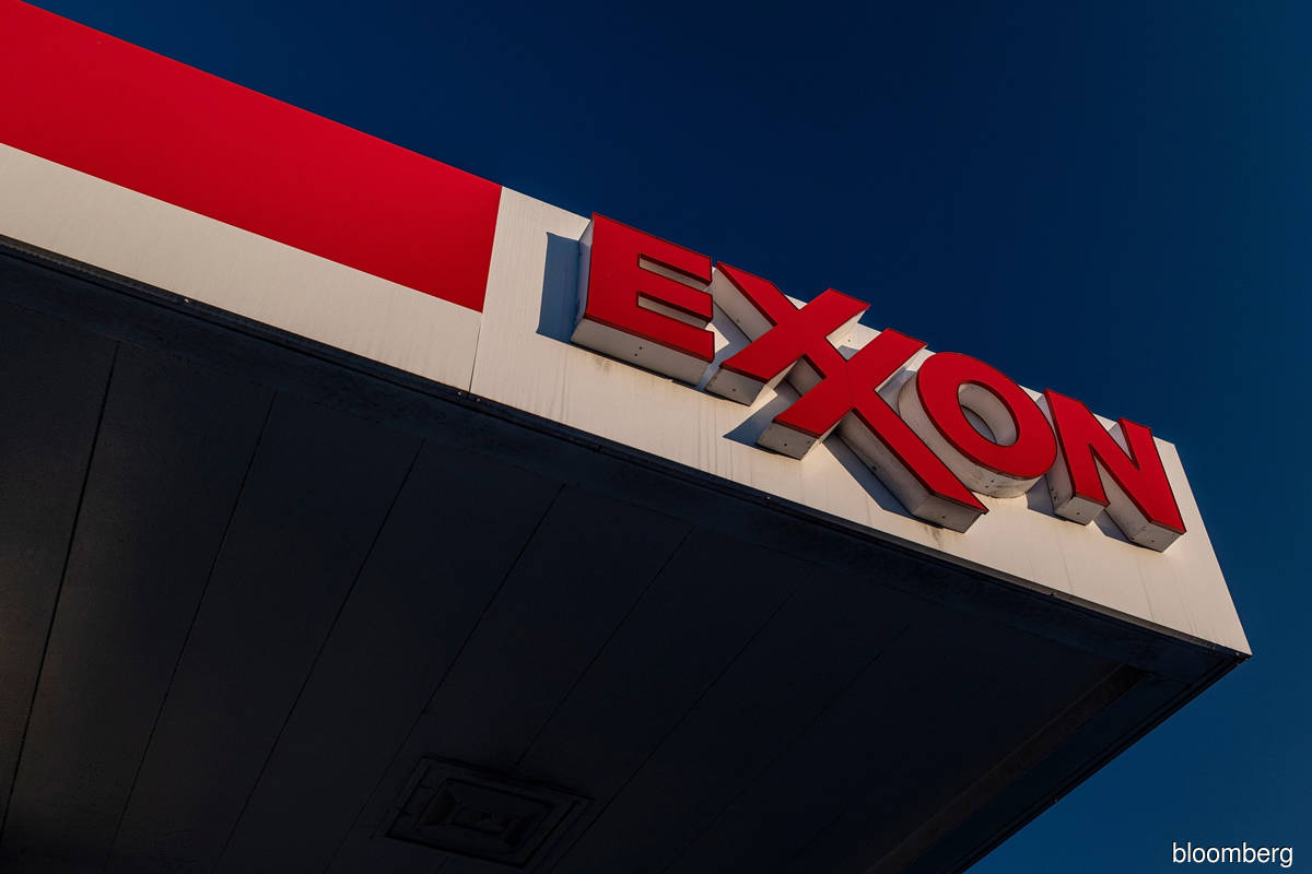 Exxon plans below-inflation US pay raises despite banner year