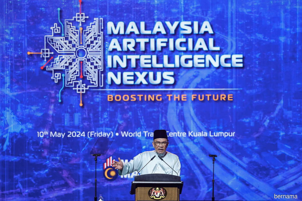 总理表示，马来西亚应该更快地建立强大的生态系统，以推动人工智能的开发和采用