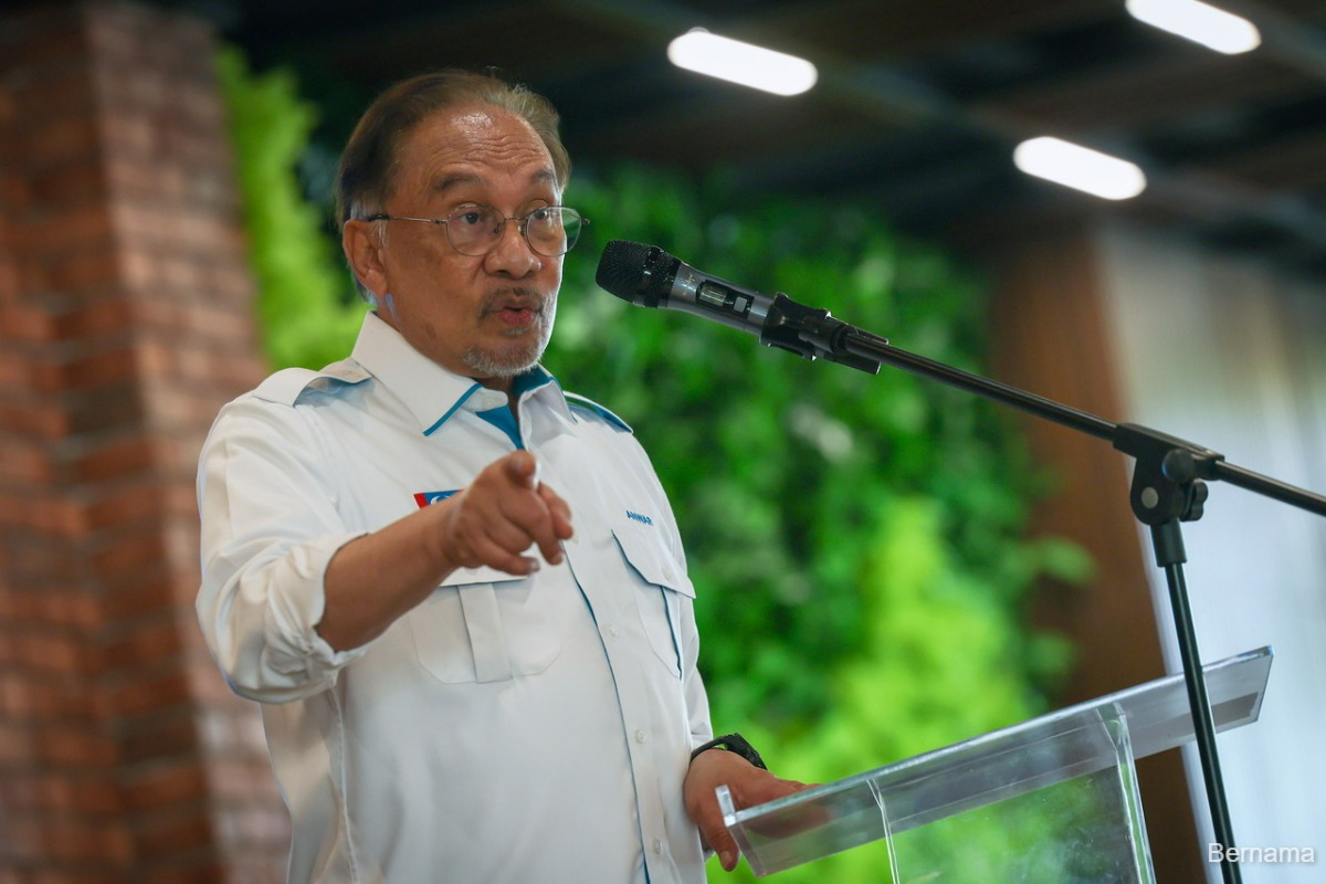 Anwar Rto Govt won’t raise price of RON95 amid geopolitical tensions — Anwar