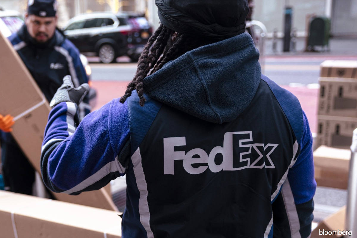 FedEx plans US$5b buy-back as CEO’s overhaul takes hold