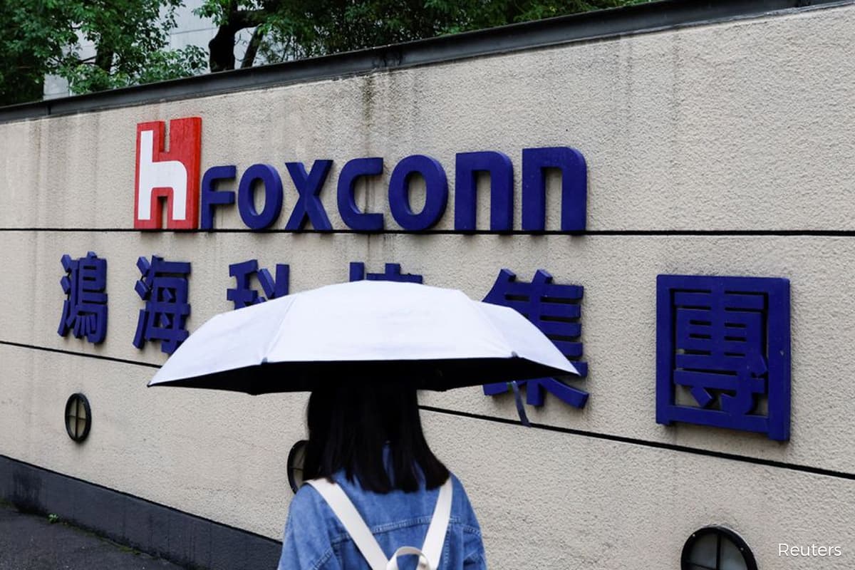Foxconn implements new curbs at Zhengzhou plant to stem Covid-19 spread