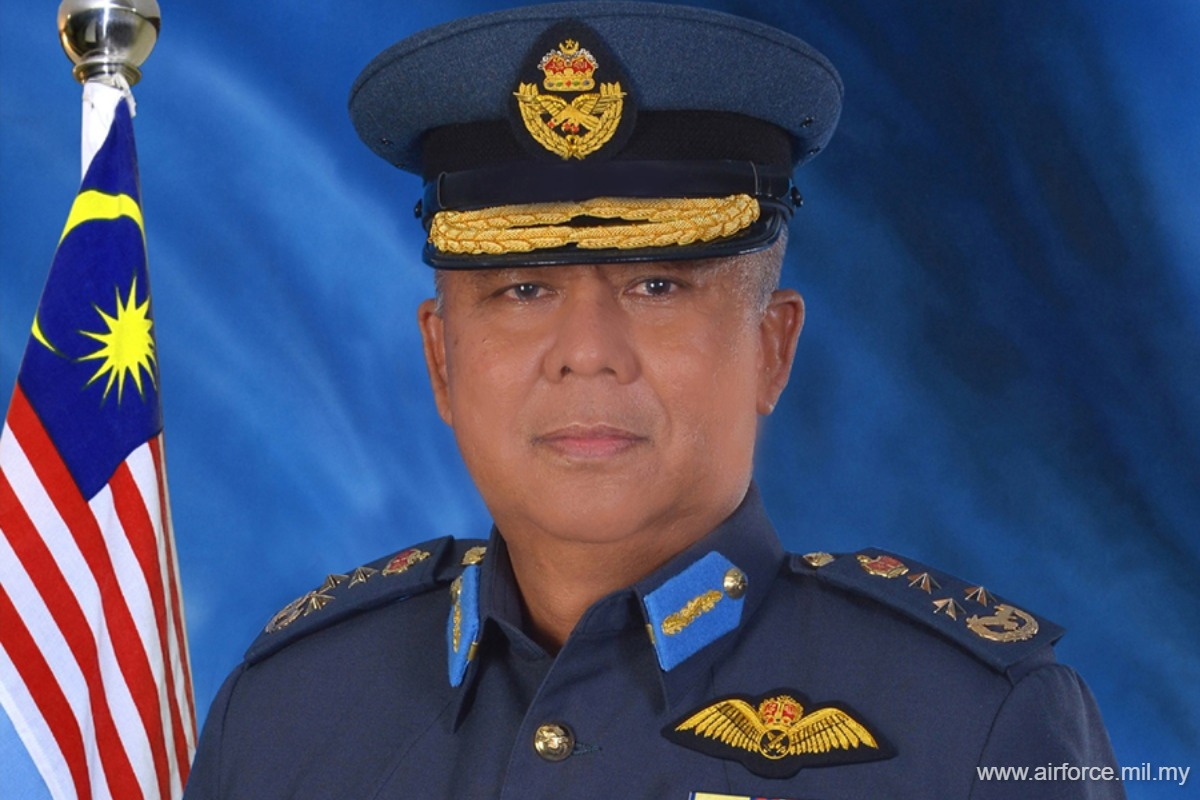 Muhamad Norazlan Aris appointed 21st RMAF chief | KLSE Screener