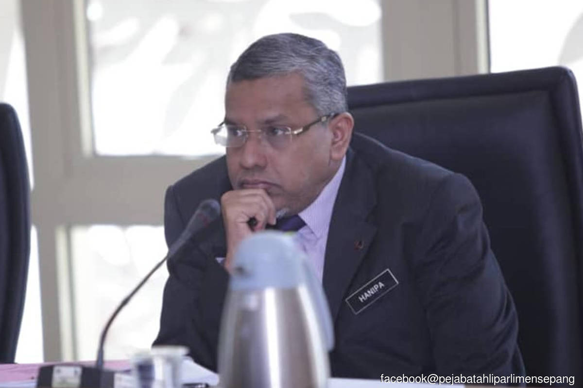 Hanipa is considering renewing law practice certificate in 'dream come true' bid to cross-examine Najib