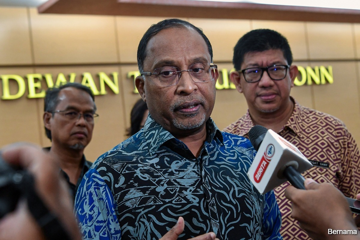 MIC's decision to stay in BN seen as political loyalty, maturity, says Zambry