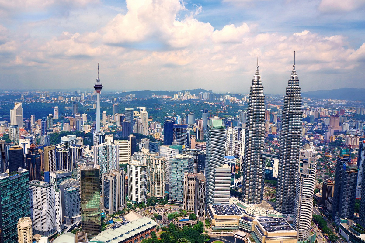 Malaysia to Go 5G • Go Cloud • Go AI - Grow with intelligence