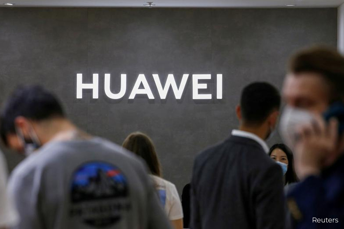 Huawei to sell Honor brand to consortium of agents and dealers in bid to save supply chain