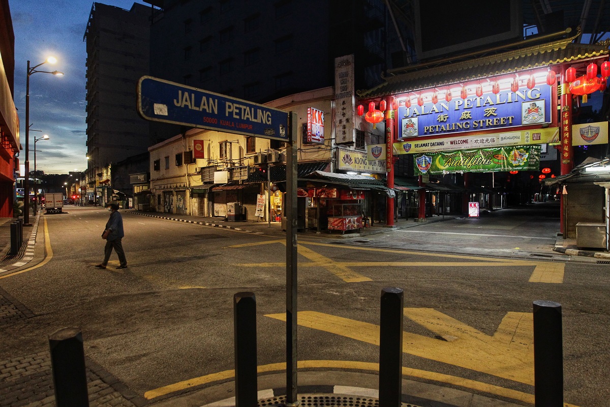 All shops in Jalan Petaling closed at 8pm due to MCO 3.0. (Photo by Zahid Izzani Mohd Said/The Edge)