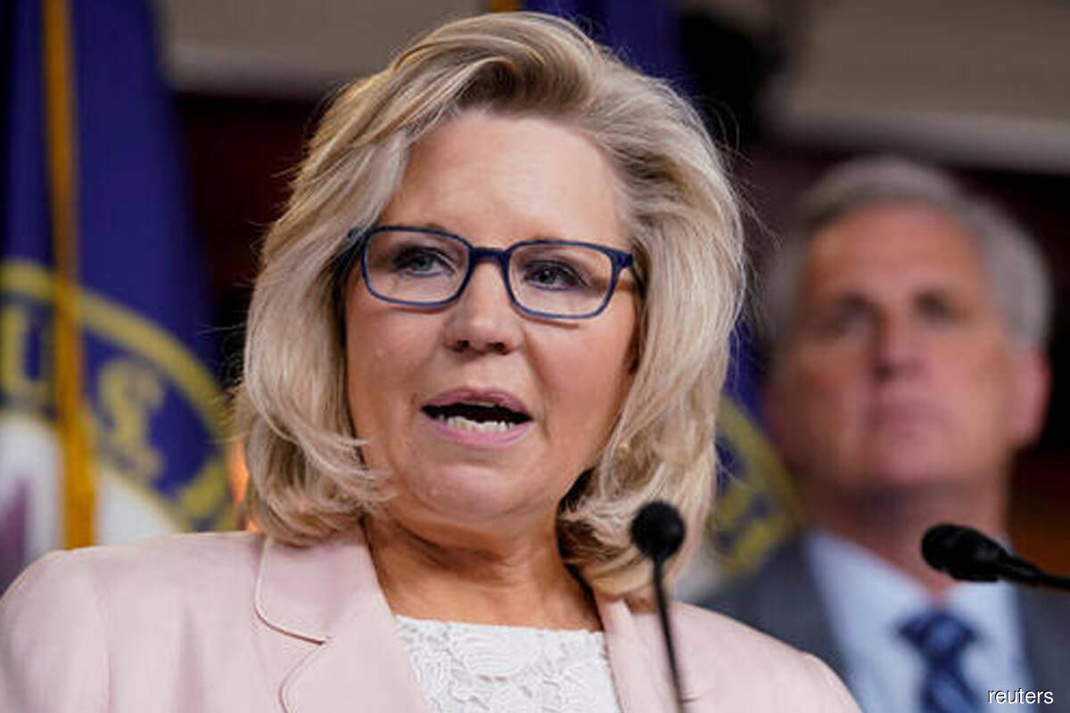 Liz Cheney, No. 3 GOP leader, says she'll vote to impeach ...