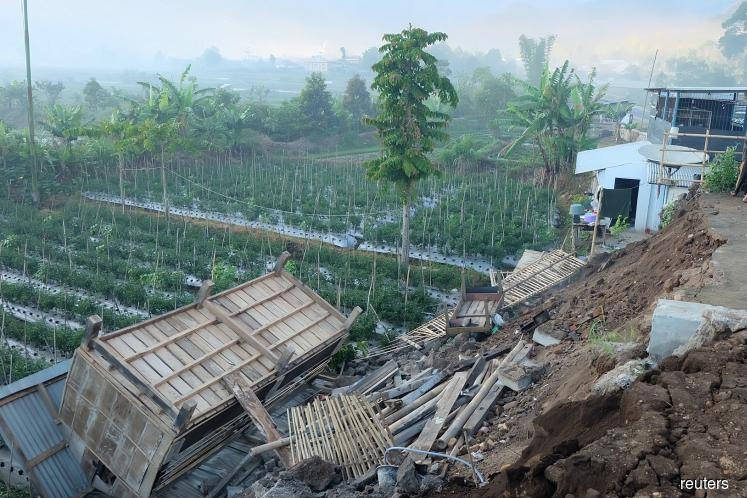 Powerful Quake Kills 14 On Indonesian Tourist Island Lombok