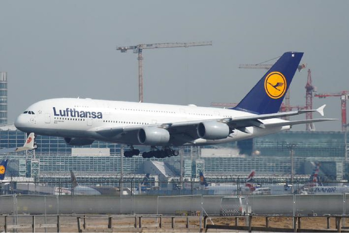 Lufthansa to raise US$2.5b to repay state bailout funds