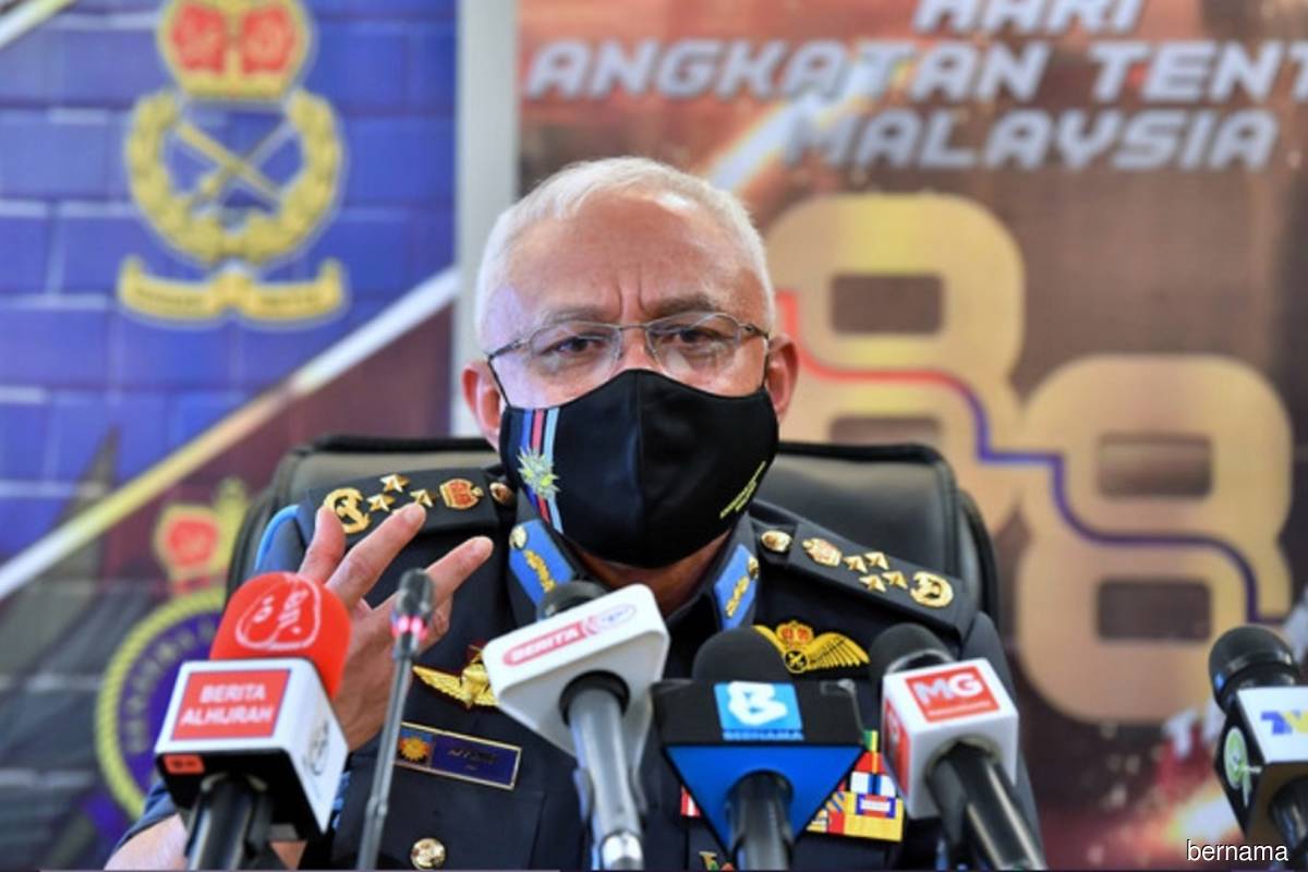 Chief of Defence Force Gen Tan Sri Affendi Buang