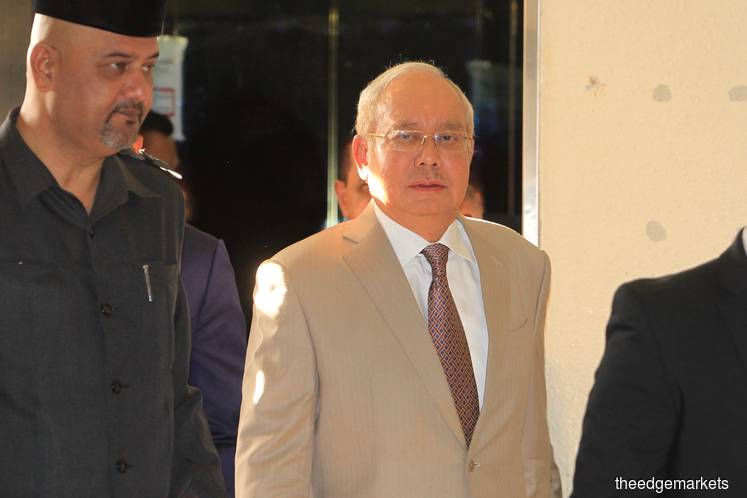 Much ado about nothing: Najib not calling document expert, after applying for him to testify