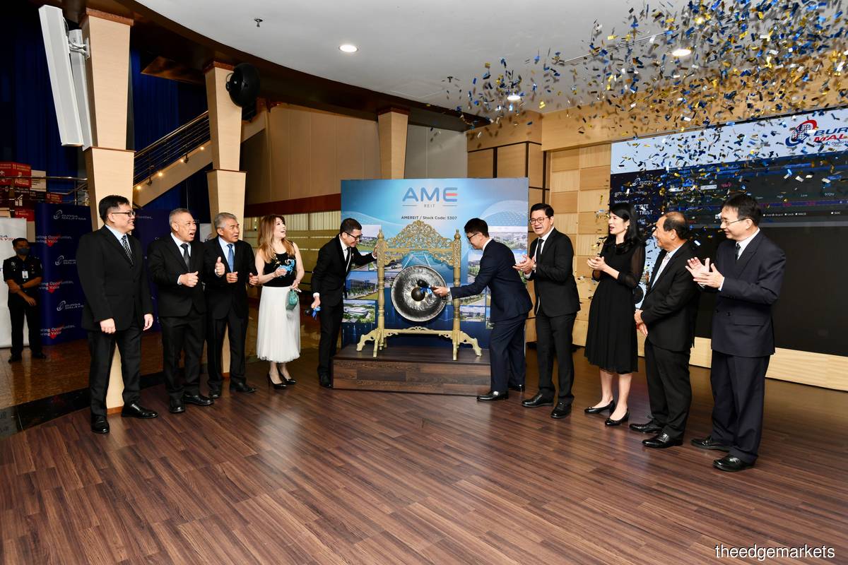 AME REIT closes 2.7% higher on market debut