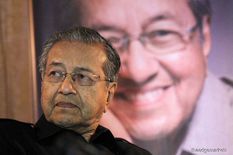 Dr Mahathir looks beyond Malaysia's first century