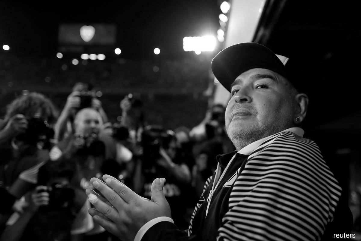 Maradona had greatness but no sportsmanship, says England's Shilton