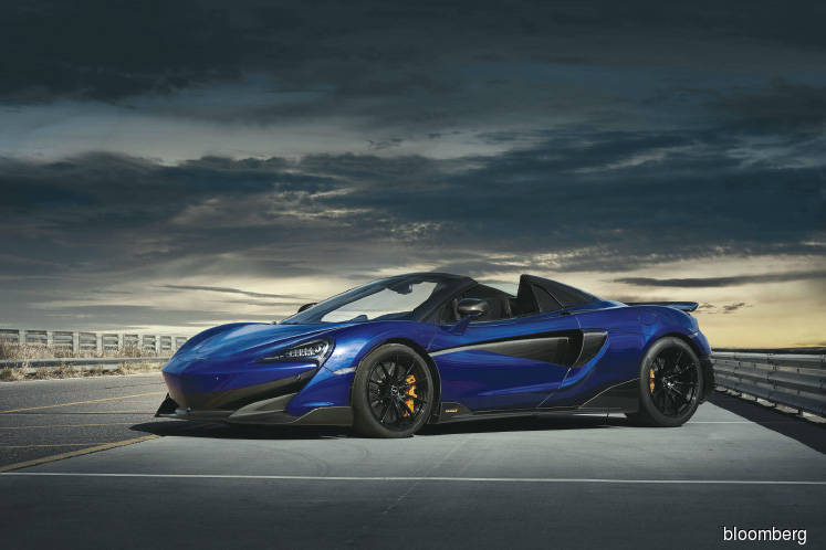 Cars: McLaren 600LT Spider acts like a coupe on the track