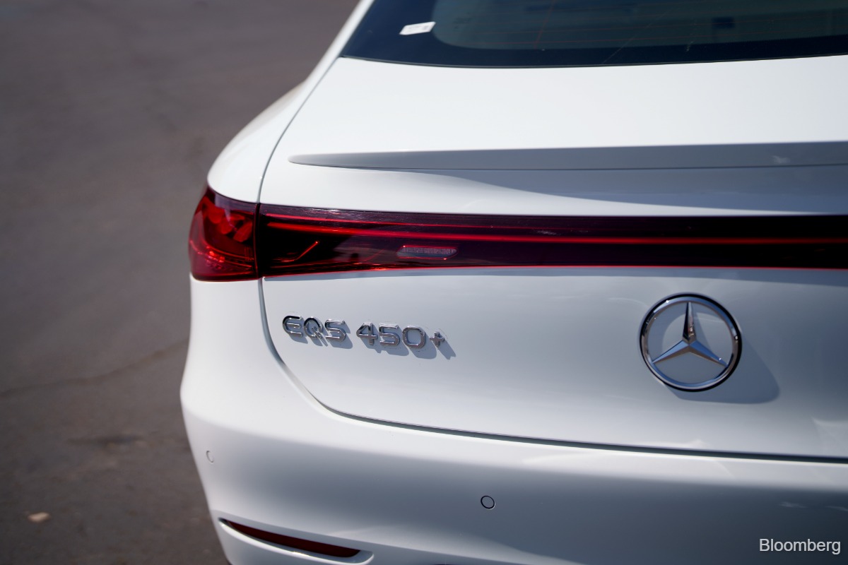 Mercedes EV sales fall further behind BMW
