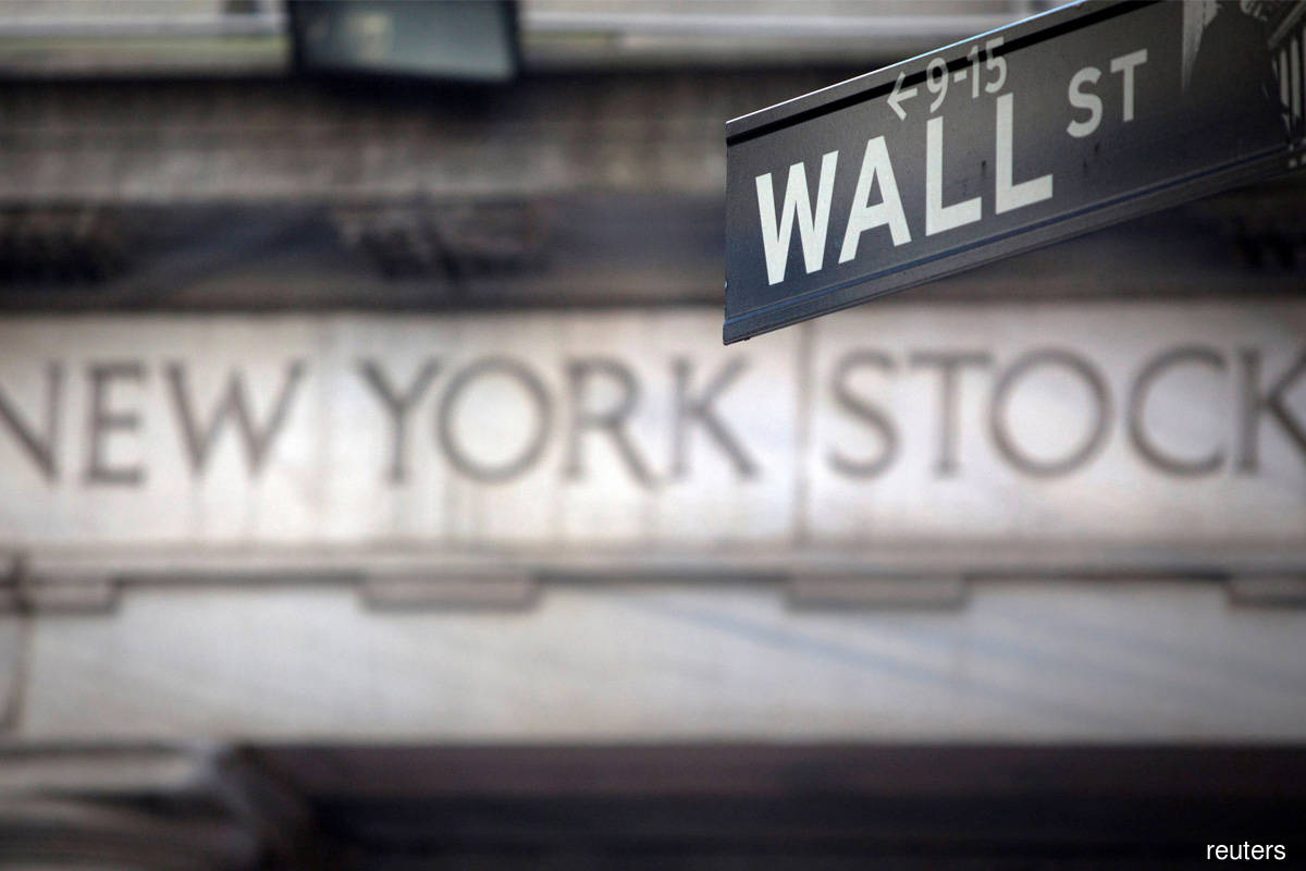 Indices notch closing record highs as key earnings, Fed meet eyed