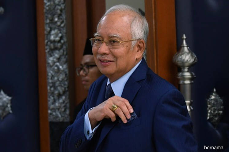 Ex M Sian Pm Najib Razak Claps Back At Critic Who Doubted His Graduation From University Mothership Sg News From Singapore Asia And Around The World