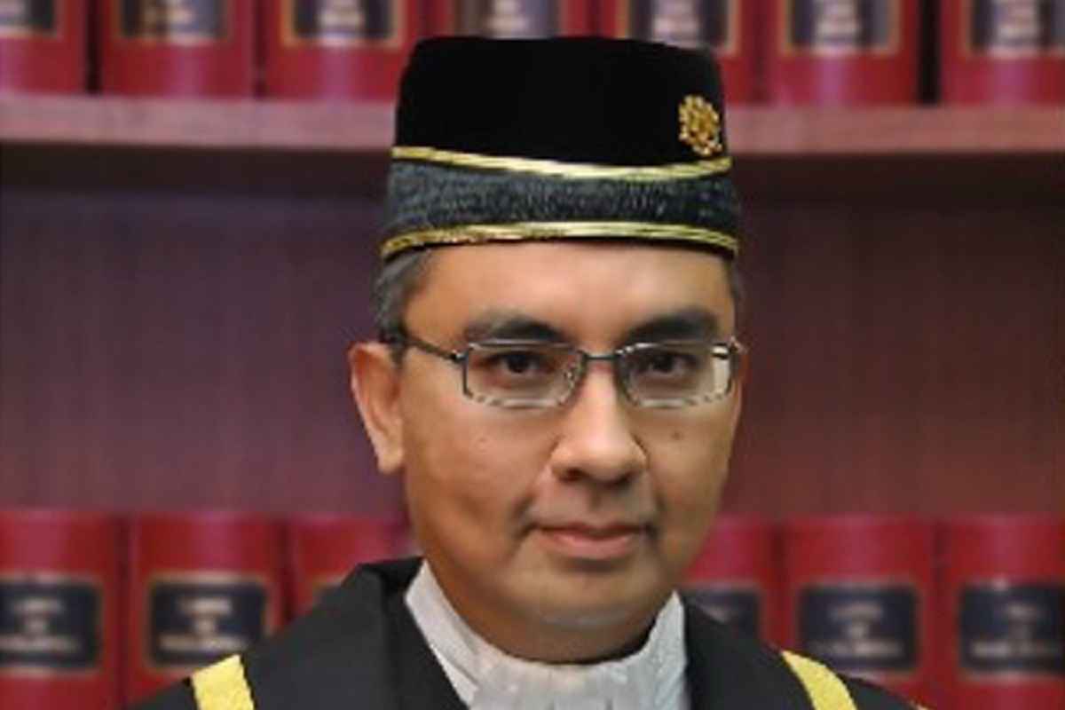 Nazlan had found Najib guilty on July 28, 2020, of all seven charges, comprising one count of abuse of power with regard to the Retirement Fund Inc (KWAP) RM4 billion loan to SRC and three counts each of criminal breach of trust and abuse of power with regard to RM42 million of SRC funds.