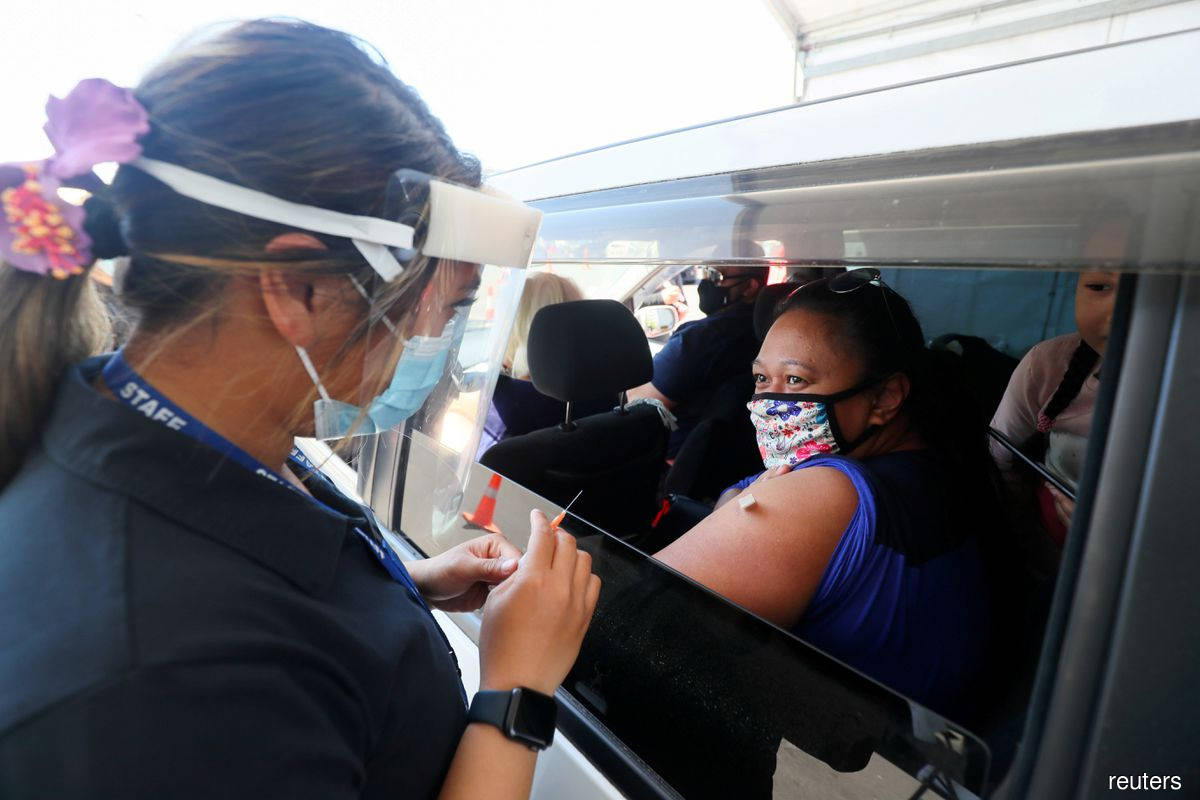 New Zealand sets 90% vaccine target for ending Covid-19 lockdown
