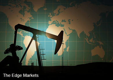 Oil settles up 3 pct on diving dollar, pre-OPEC hedging