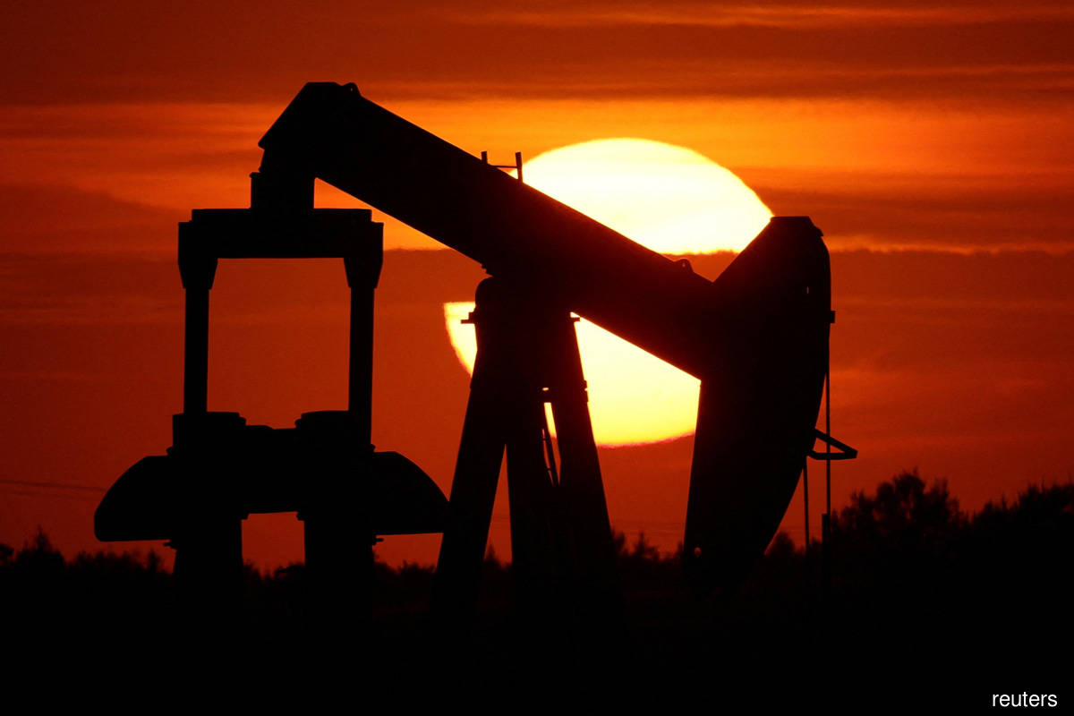 Oil prices drop amid profit-taking