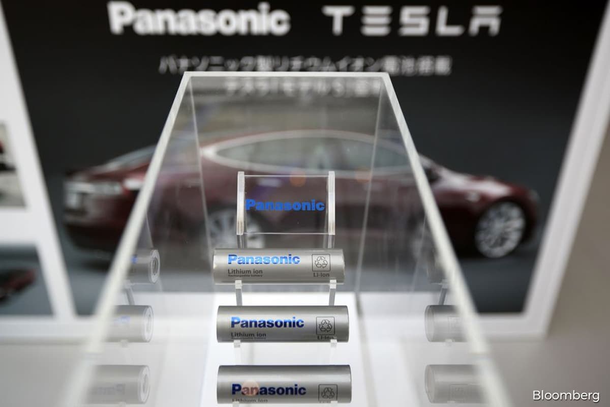 Panasonic bets on Tesla ‘beer can’ battery to unlock US$25,000 EVs
