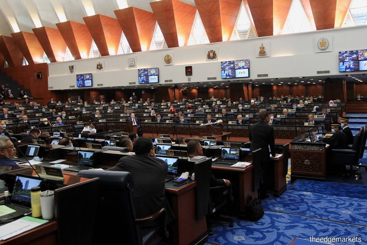 War of words in Dewan Rakyat over bloc voting mistake