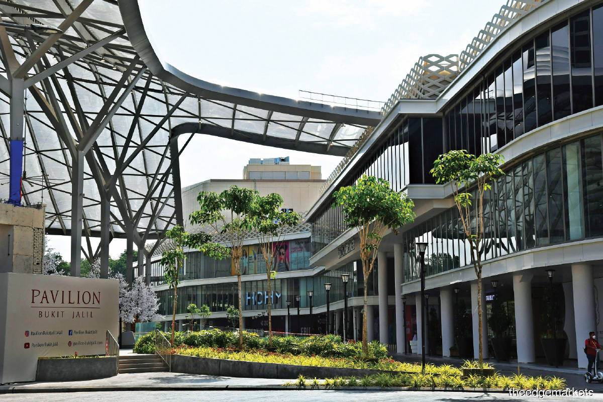 Pavilion Bukit Jalil was the largest REIT deal in 2022 at RM2.2 billion. (Photo by Low Yen Yeing/The Edge)