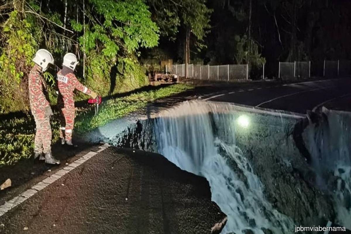 Penampang-Tambunan route blocked after landslide
