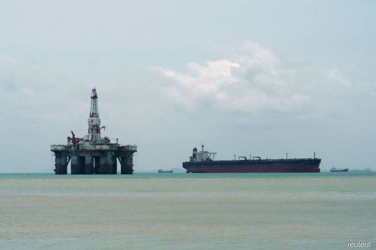 Petronas reports unplanned maintenance at oilfield off Sabah