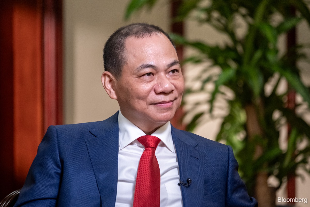 Vietnam&rsquo;s richest man names wife chair of taxi firm GSM &mdash; report