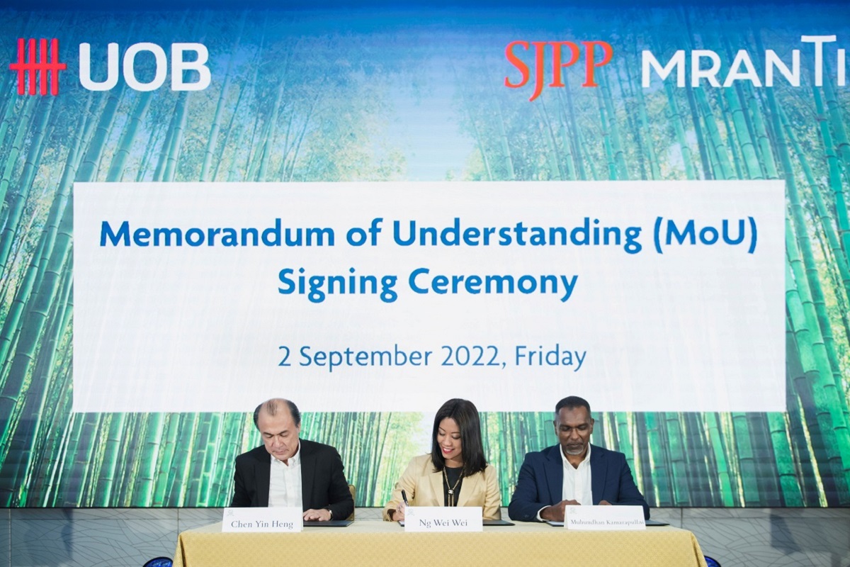 (From left) SJPP principal officer Chen Yin Heng, UOB Malaysia chief executive officer Ng Wei Wei and MRANTI chief innovation officer Muhundhan Kamarapullai at the memorandum of understanding signing ceremony.
