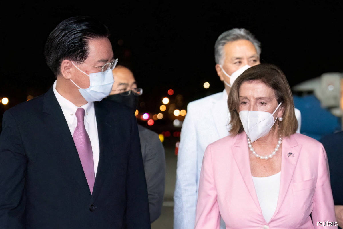 China announces military operations in response to Pelosi's Taiwan trip 