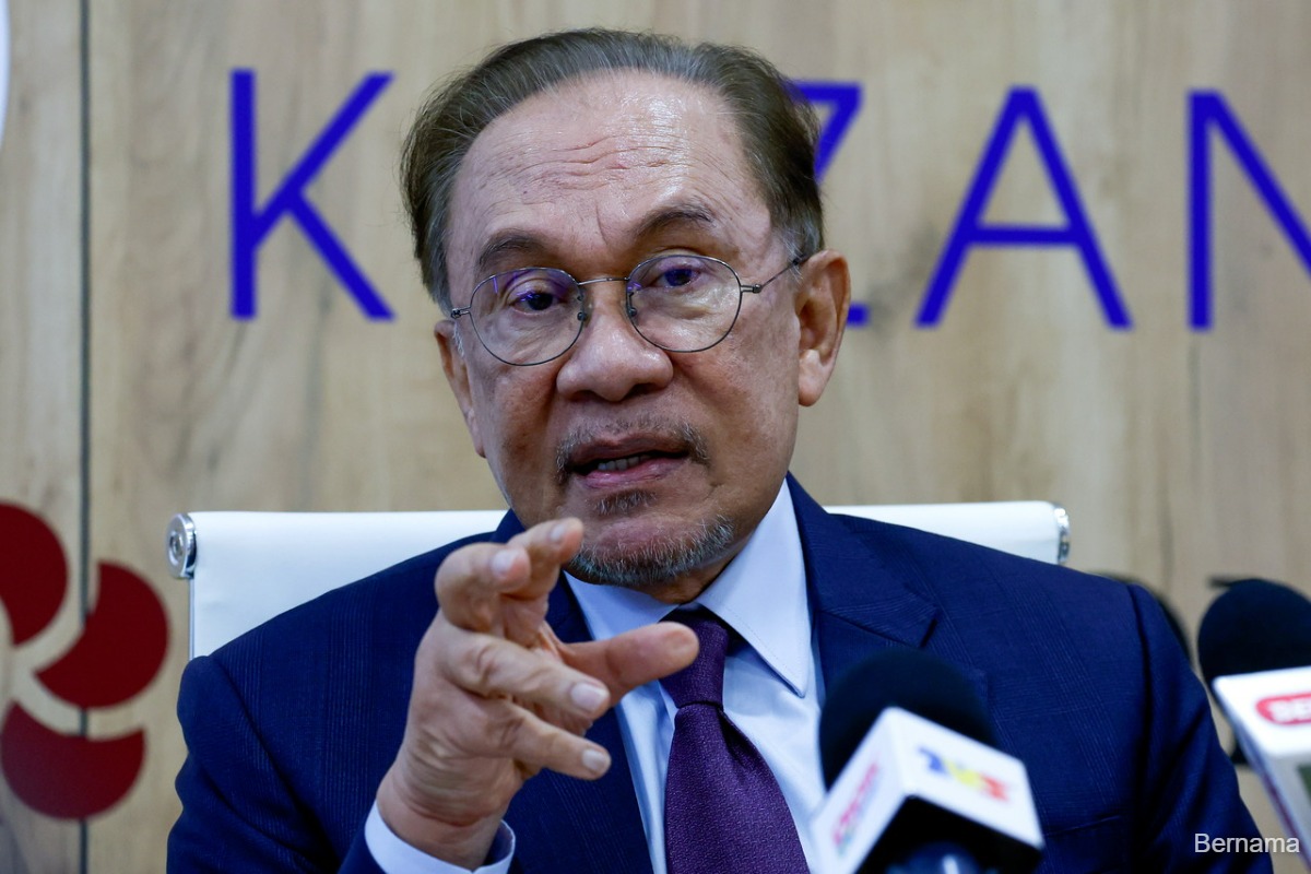 Anwar urges swifter action to prepare Malaysians for AI-driven future