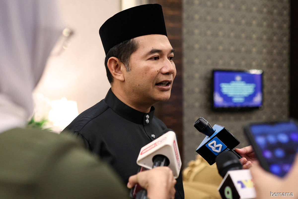 Ministry of Economy to work closely with other ministries to enhance Malaysia's revenue streams, says Rafizi