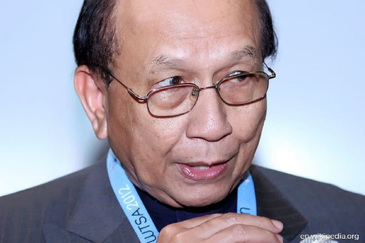 Tan Sri Dr Rais Yatim is the Select Committee's chairman.