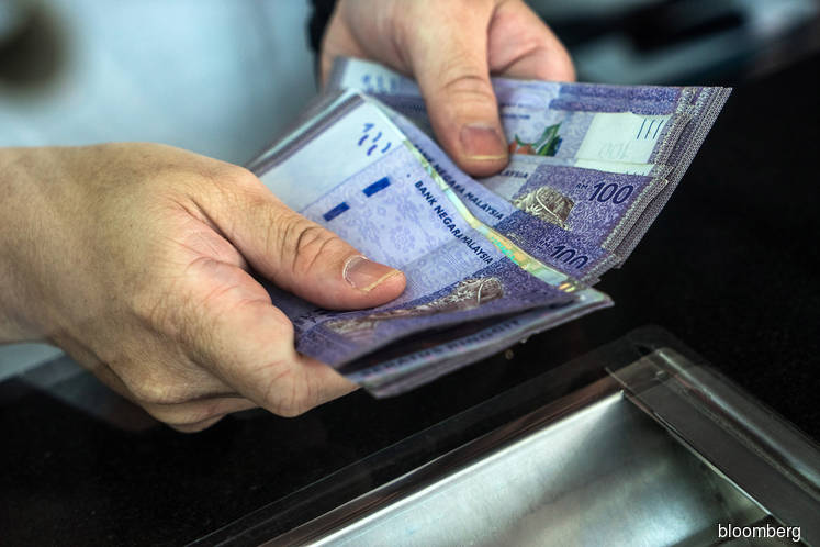 Ringgit extends gains after GDP beats forecast