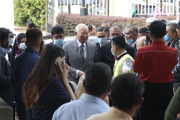 Prosecution seeks to amend 'typographical errors' in charge against Najib, Arul in 1MDB audit tampering trial