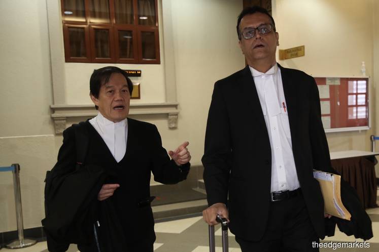Goldman Sach's lawyer Hisyam Teh Poh Teik (left). (Photo by Sam Fong)