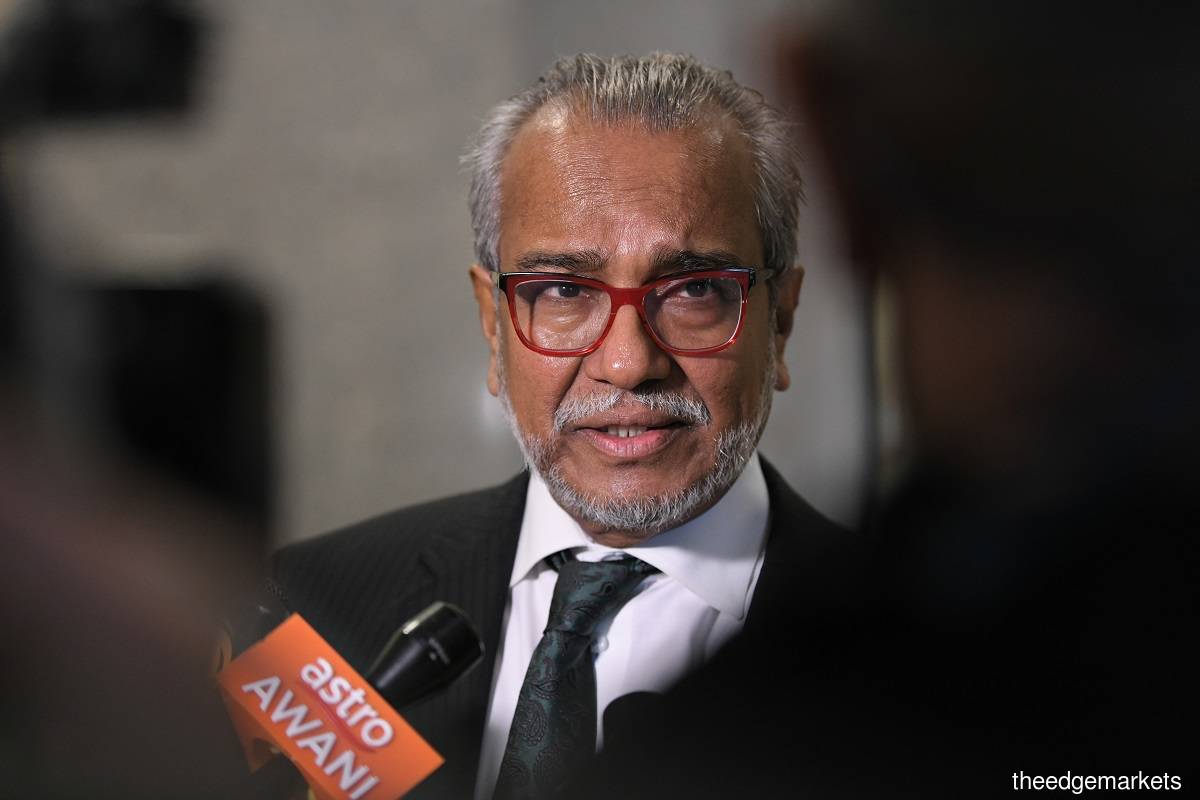 Najib can't intervene, but lawyer Shafee allowed to hold watching brief in Azilah's conviction, death sentence review application
