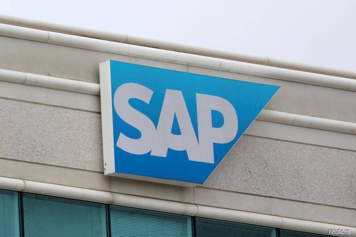 SAP's cloud business drives quarterly results, raises outlook