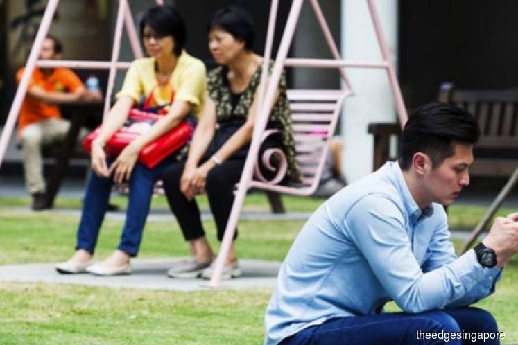 Singapore aims to reduce cash transactions, eliminate cheques amid e-payments push
