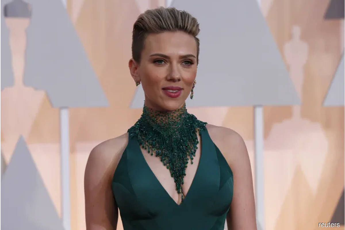 Scarlett Johansson sues Disney for streaming ‘Black Widow’